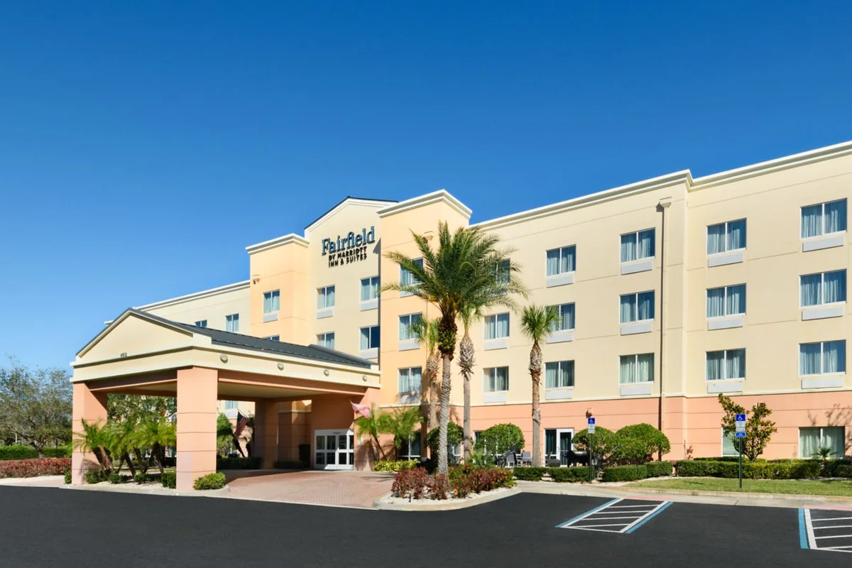 Fairfield Inn and Suites Fort Pierce exterior